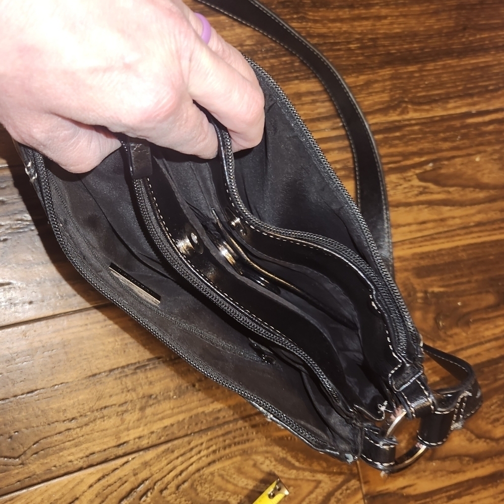 Giani Bernini Stitched Black Leather Bag Excellent Condition! - Picture 15 of 16